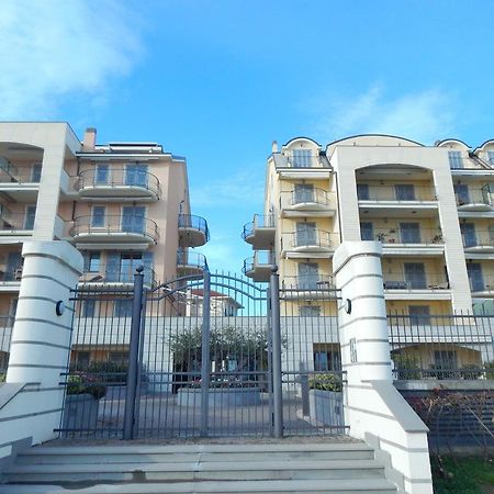 Residence La Perla Finale Ligure Buitenkant foto