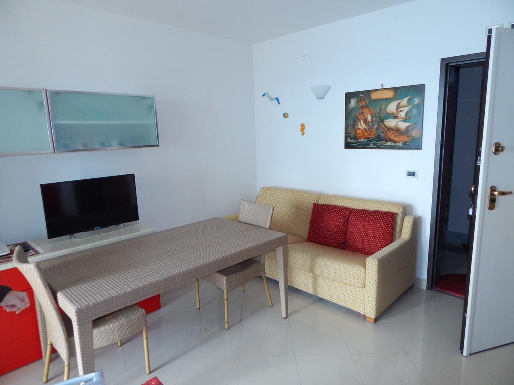 Residence La Perla Finale Ligure Kamer foto