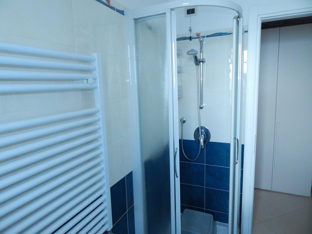 Residence La Perla Finale Ligure Kamer foto